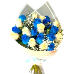 RAMO DE 24 ROSAS AZULES Y BLANCAS