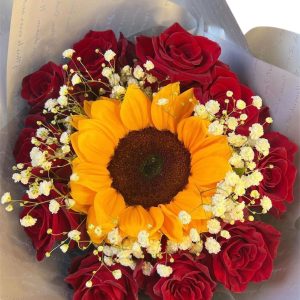 RAMO CIRCULAR CON ROSAS Y 1 GIRASOL