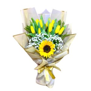 RAMO DE 10 TULIPANES Y 1 GIRASOL